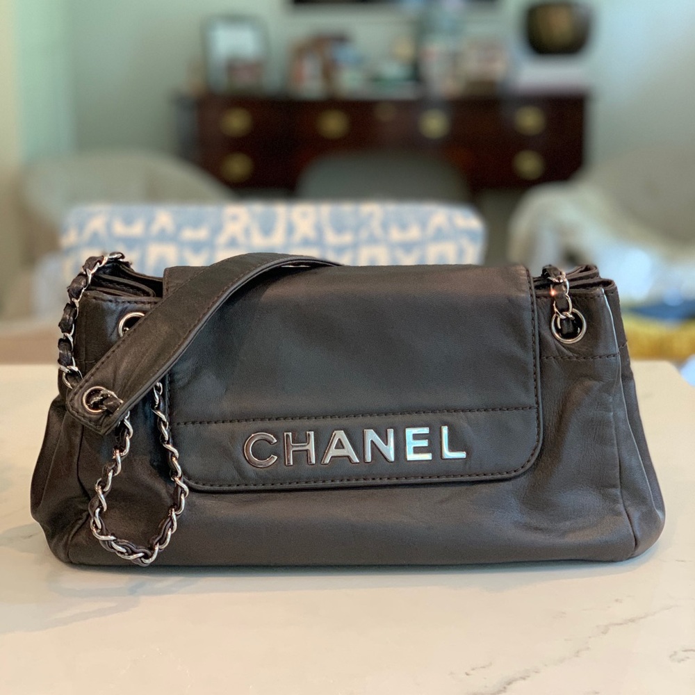 VGUC Chanel Lax Accordion Flap Purse